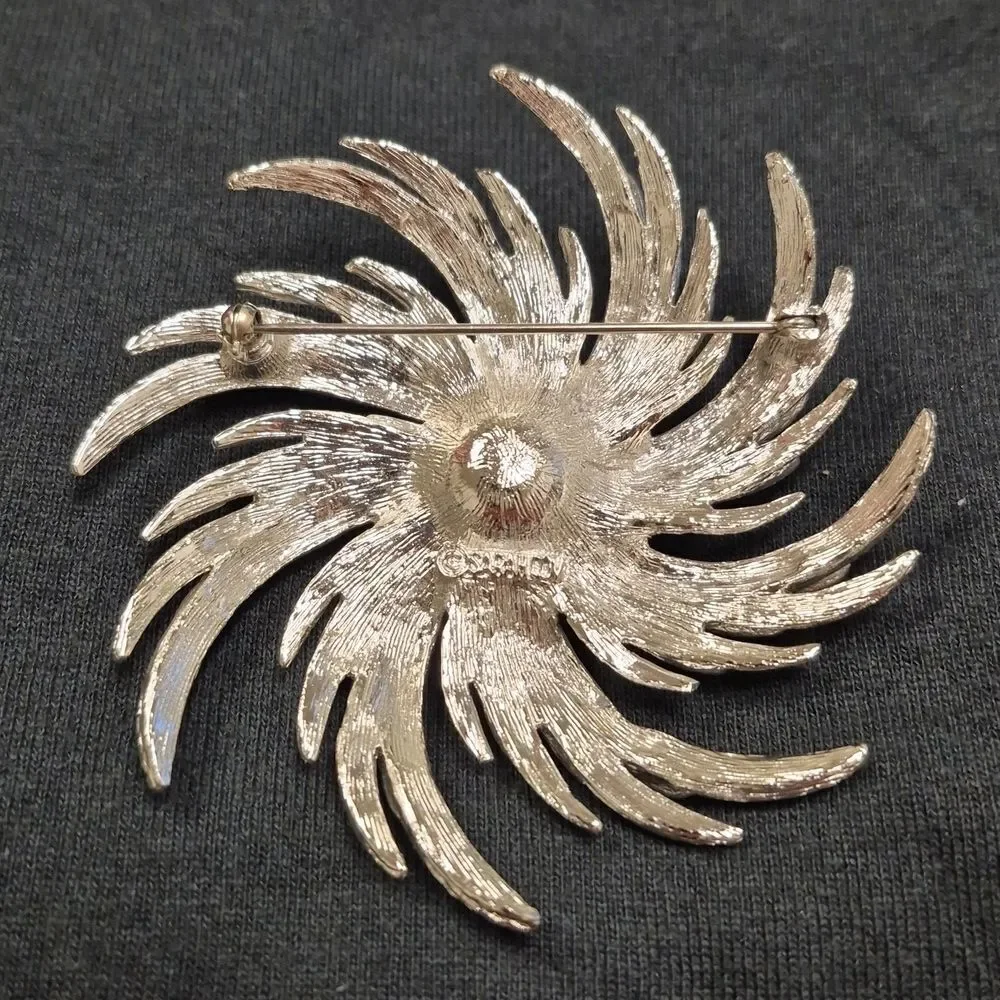 Sarah Coventry Pin